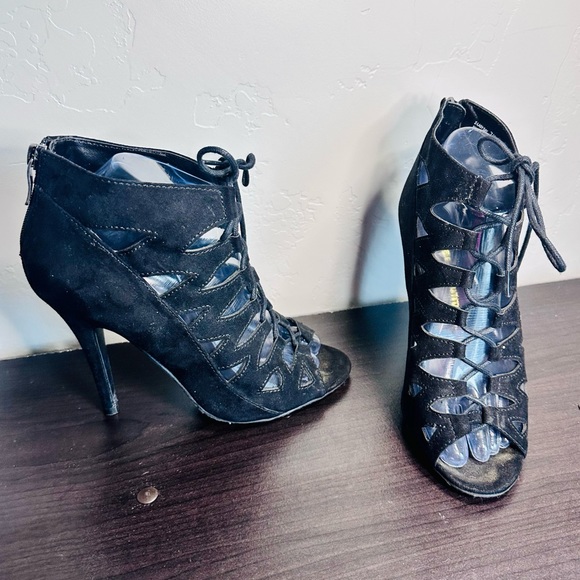 CL Gladiator Heels Suede Ankle Bootie ZLady Cutout Lace-Up Size 7 - Picture 5 of 16